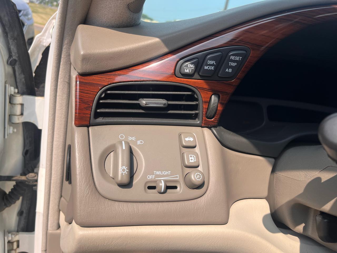 Cadillac DeVille Sedan 2005