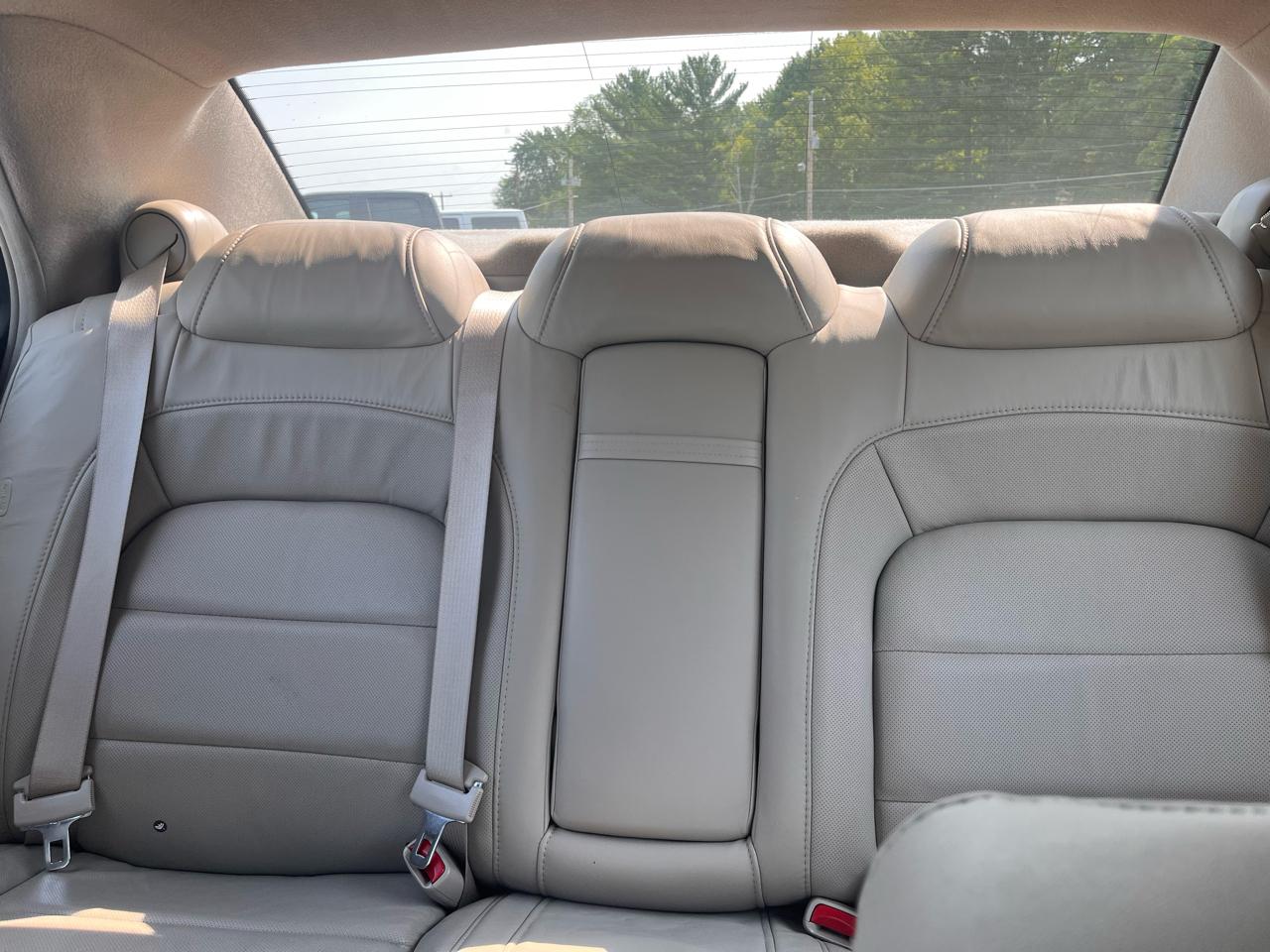 Cadillac DeVille Sedan 2005