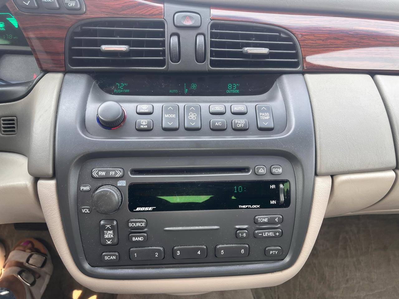 Cadillac DeVille Sedan 2005