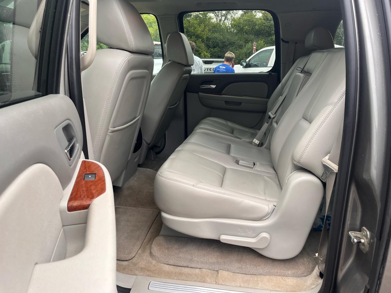 GMC Yukon XL 4dr 1500 4WD SLE 2007
