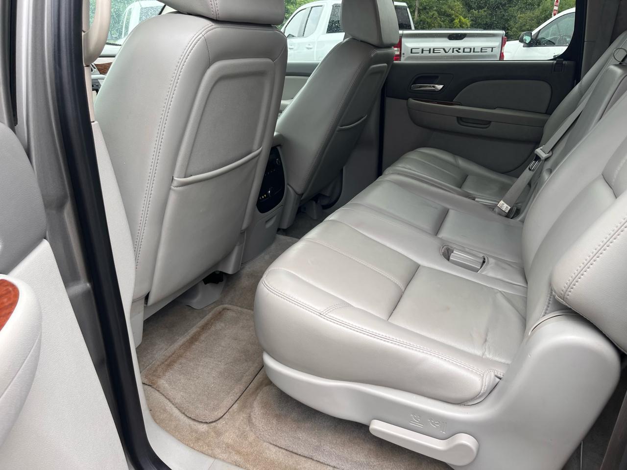 GMC Yukon XL 4dr 1500 4WD SLE 2007