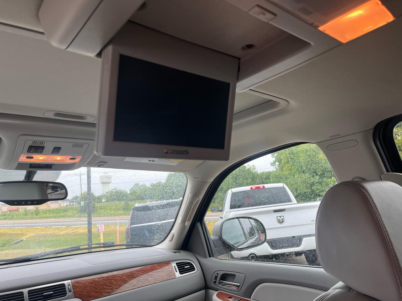 GMC Yukon XL 4dr 1500 4WD SLE 2007