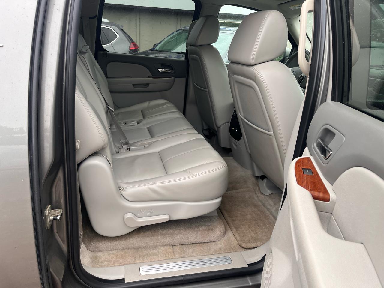 GMC Yukon XL 4dr 1500 4WD SLE 2007