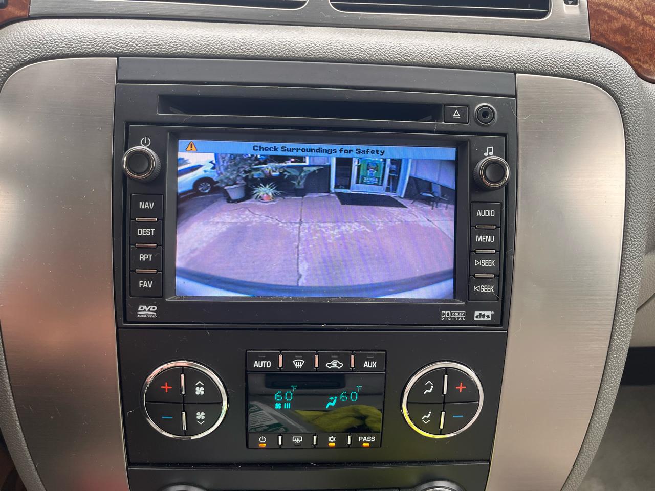 GMC Yukon XL 4dr 1500 4WD SLE 2007