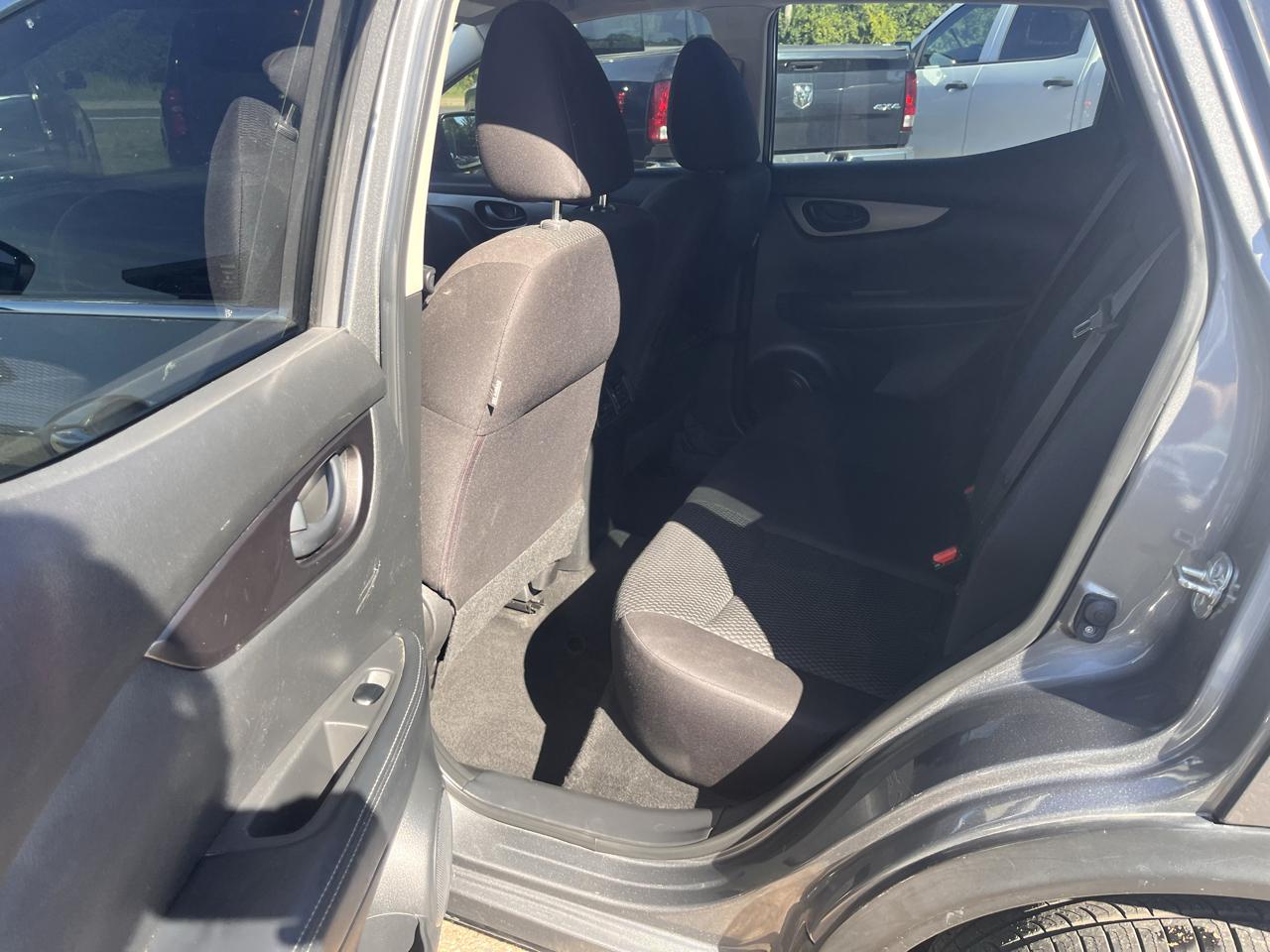 Nissan Rogue Sport S 2019