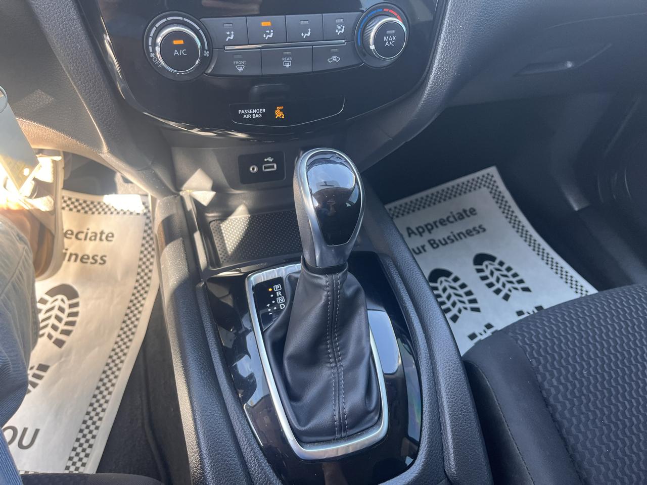 Nissan Rogue Sport S 2019