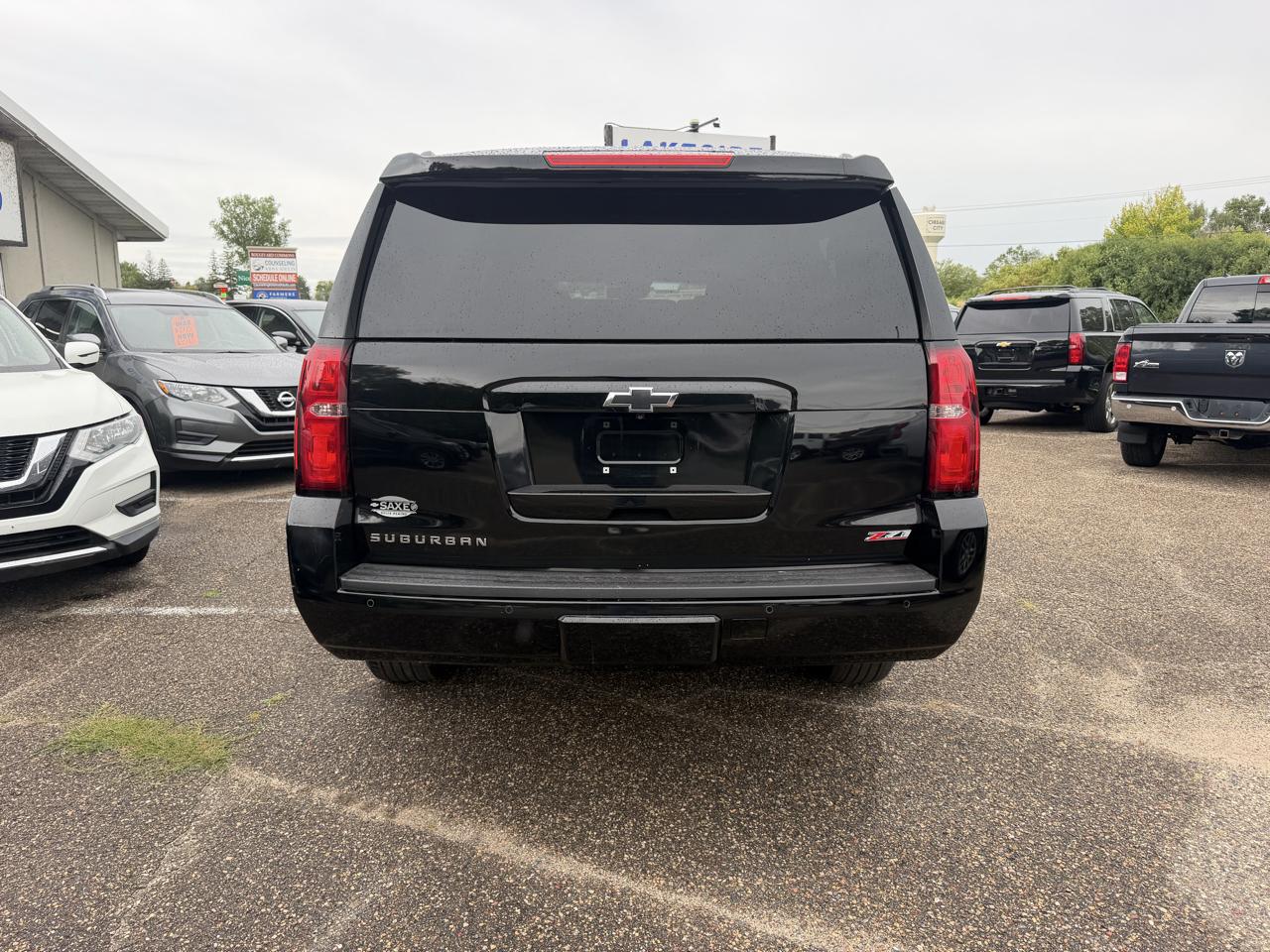 Chevrolet Suburban LT 4WD 2017