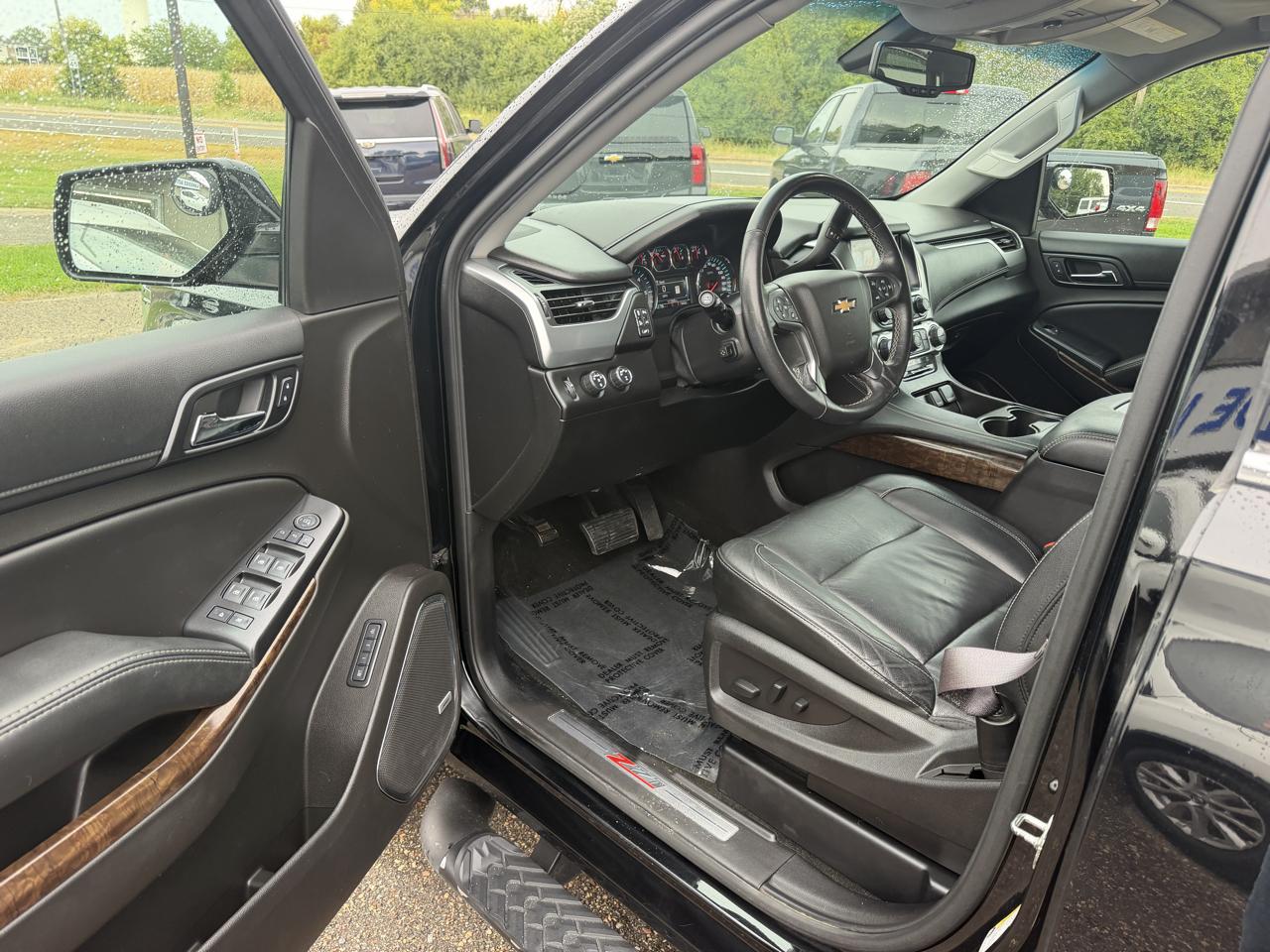 Chevrolet Suburban LT 4WD 2017