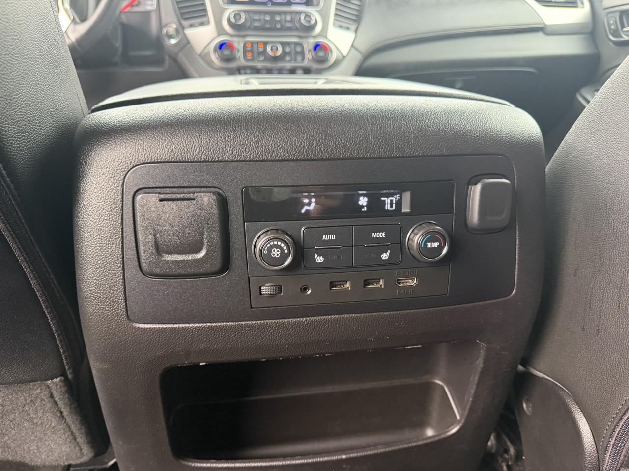 Chevrolet Suburban LT 4WD 2017