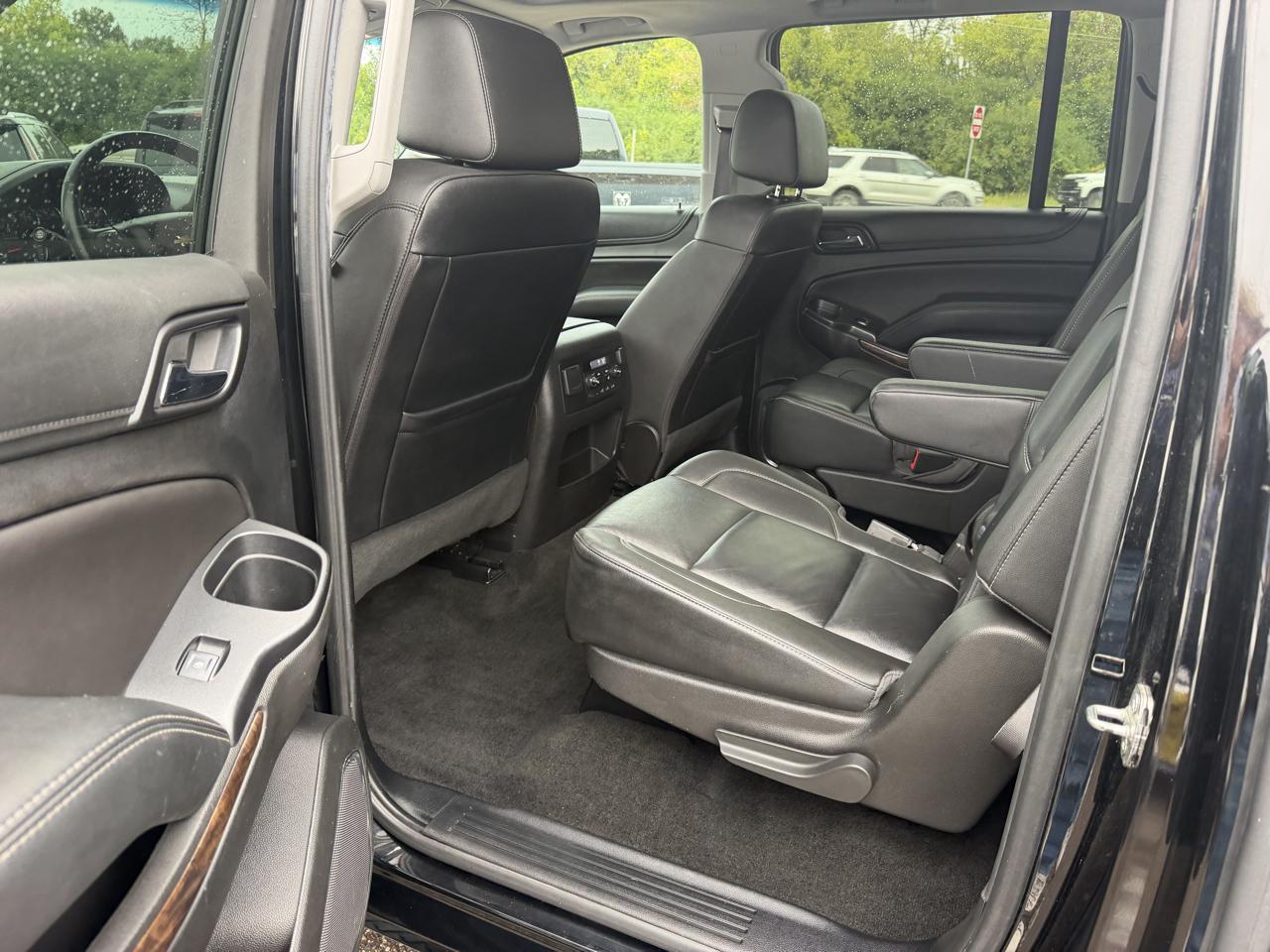 Chevrolet Suburban LT 4WD 2017