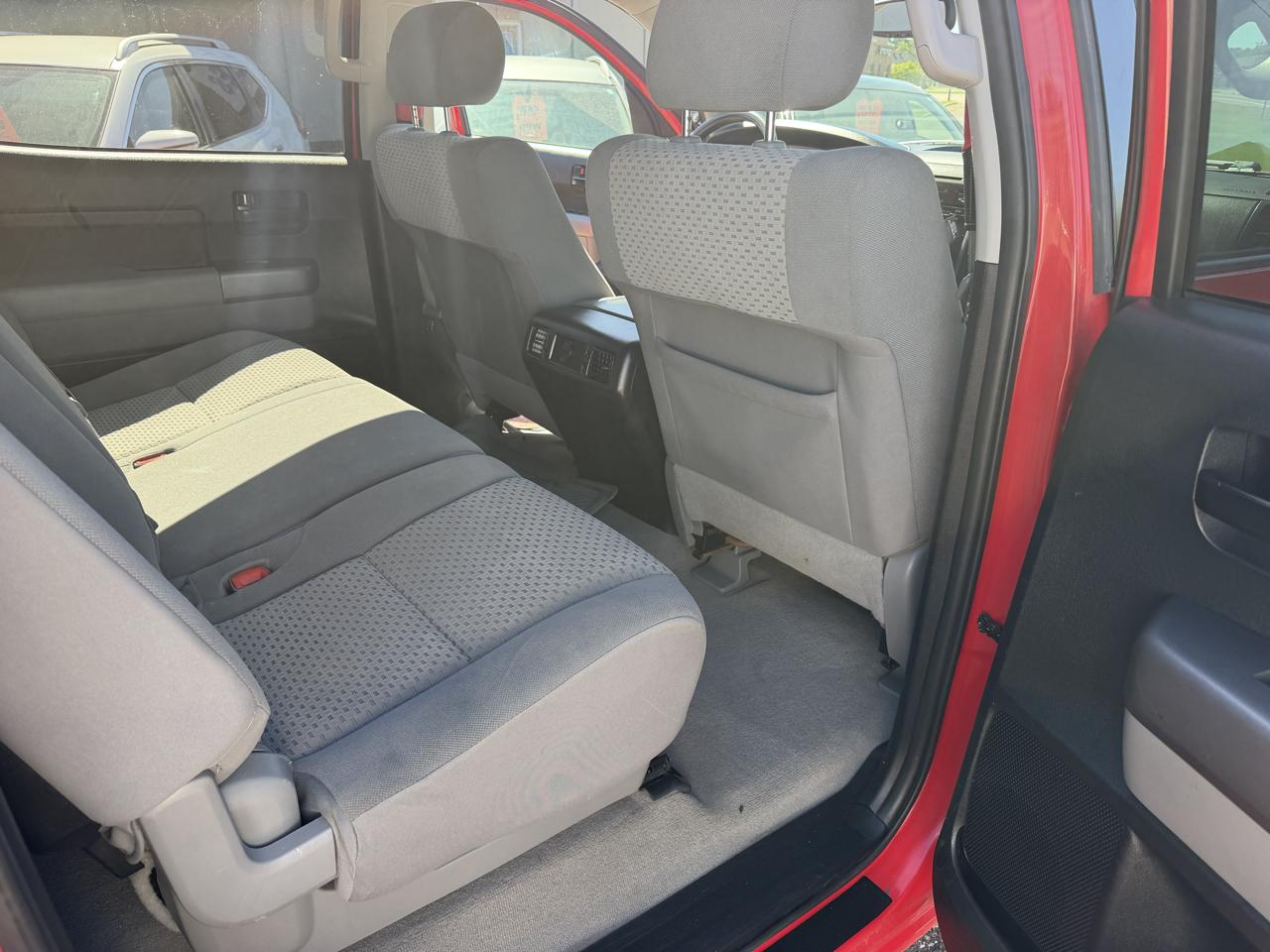 Toyota Tundra SR5 5.7L V8 CrewMax 4WD 2011