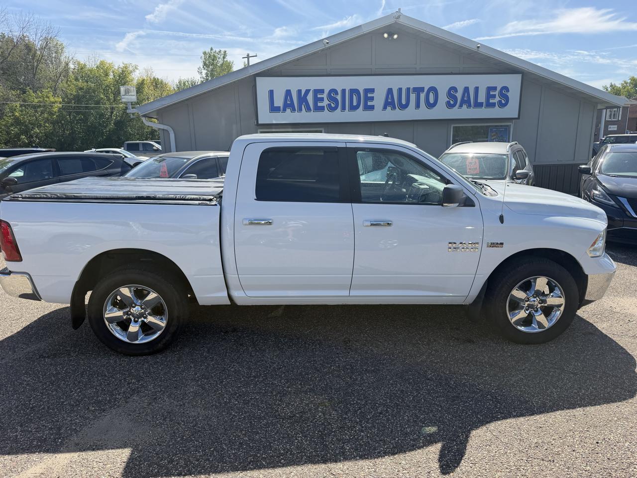 RAM 1500 Big Horn Crew Cab 4WD 2016