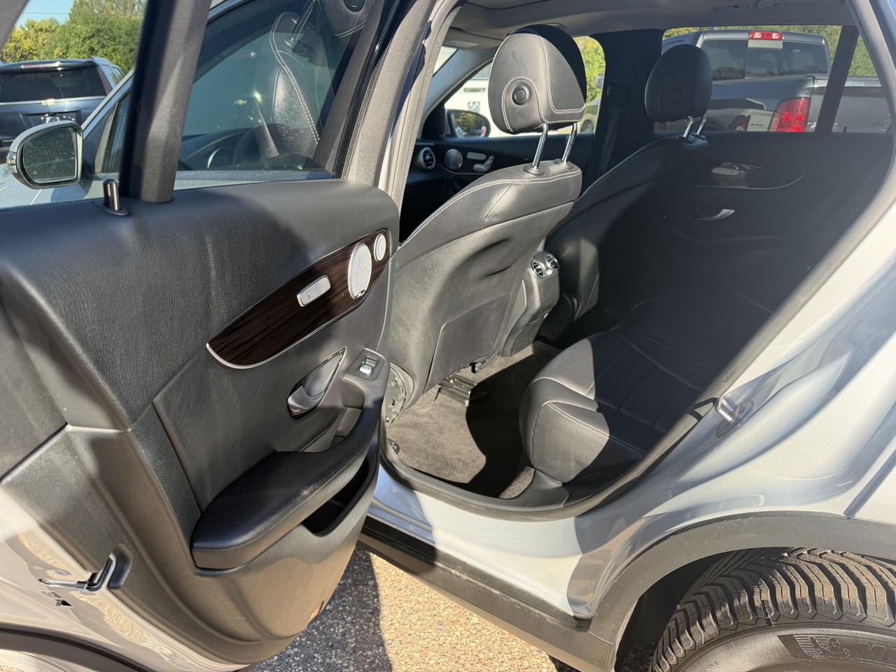 Mercedes-Benz GLC-Class GLC300 4MATIC 2016
