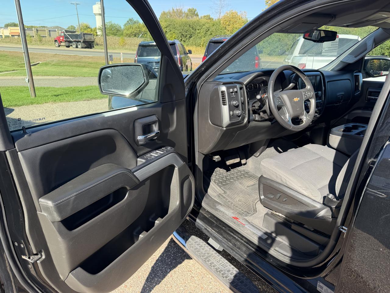 Chevrolet Silverado 1500 LT Z71 Crew Cab 4WD 2018