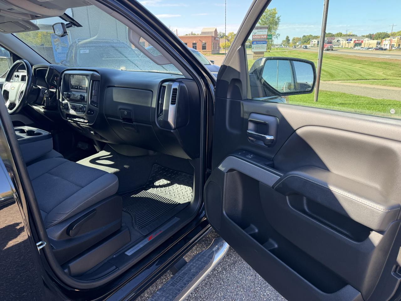 Chevrolet Silverado 1500 LT Z71 Crew Cab 4WD 2018