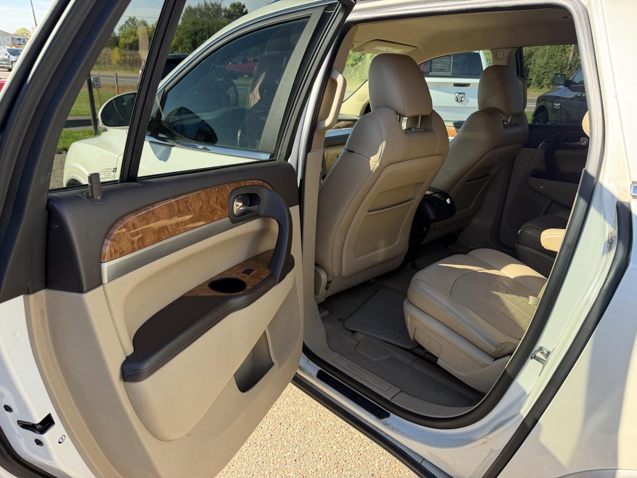 Buick Enclave Leather AWD 2012