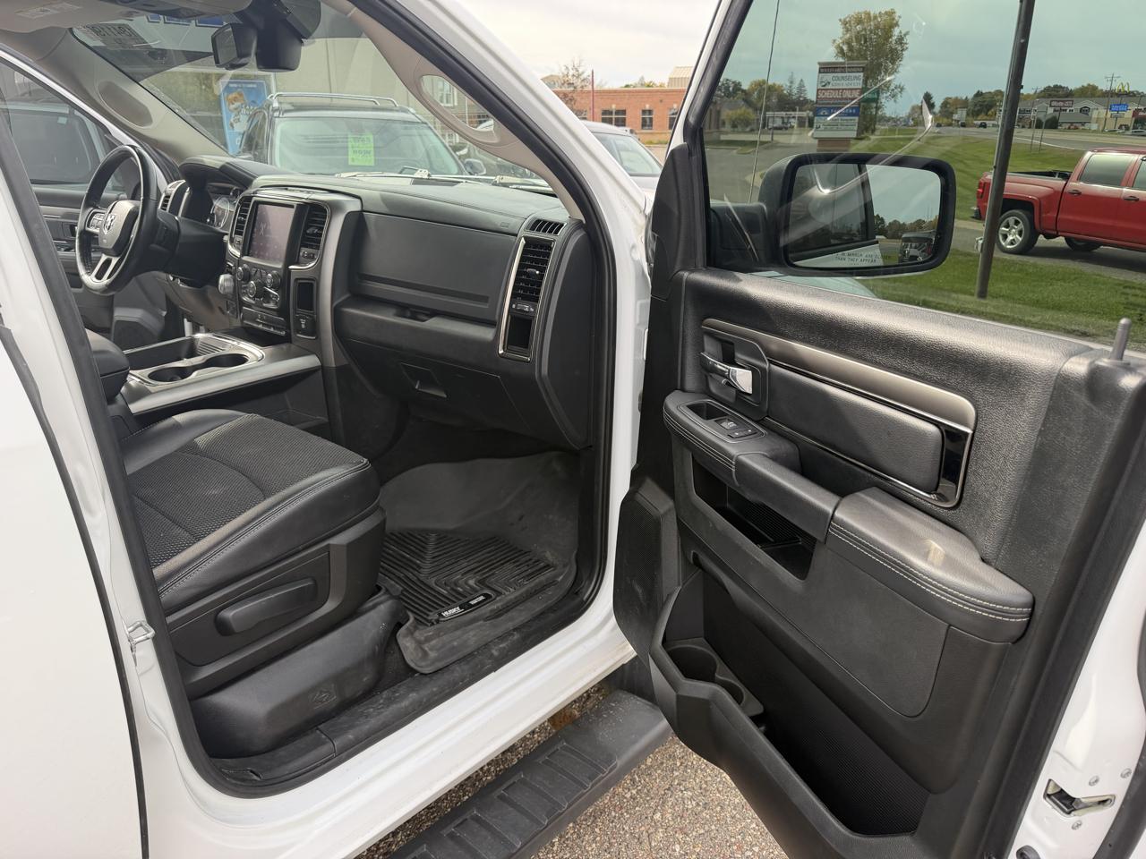 RAM 1500 Sport 4x4 Crew Cab 5'7" Box 2018