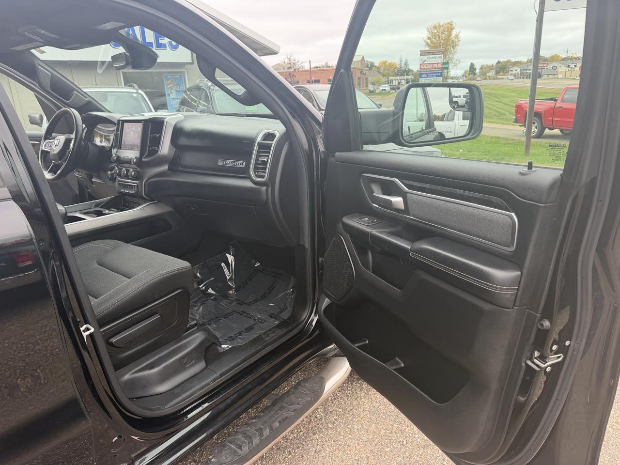 RAM 1500 Big Horn Crew Cab SWB 4WD 2019