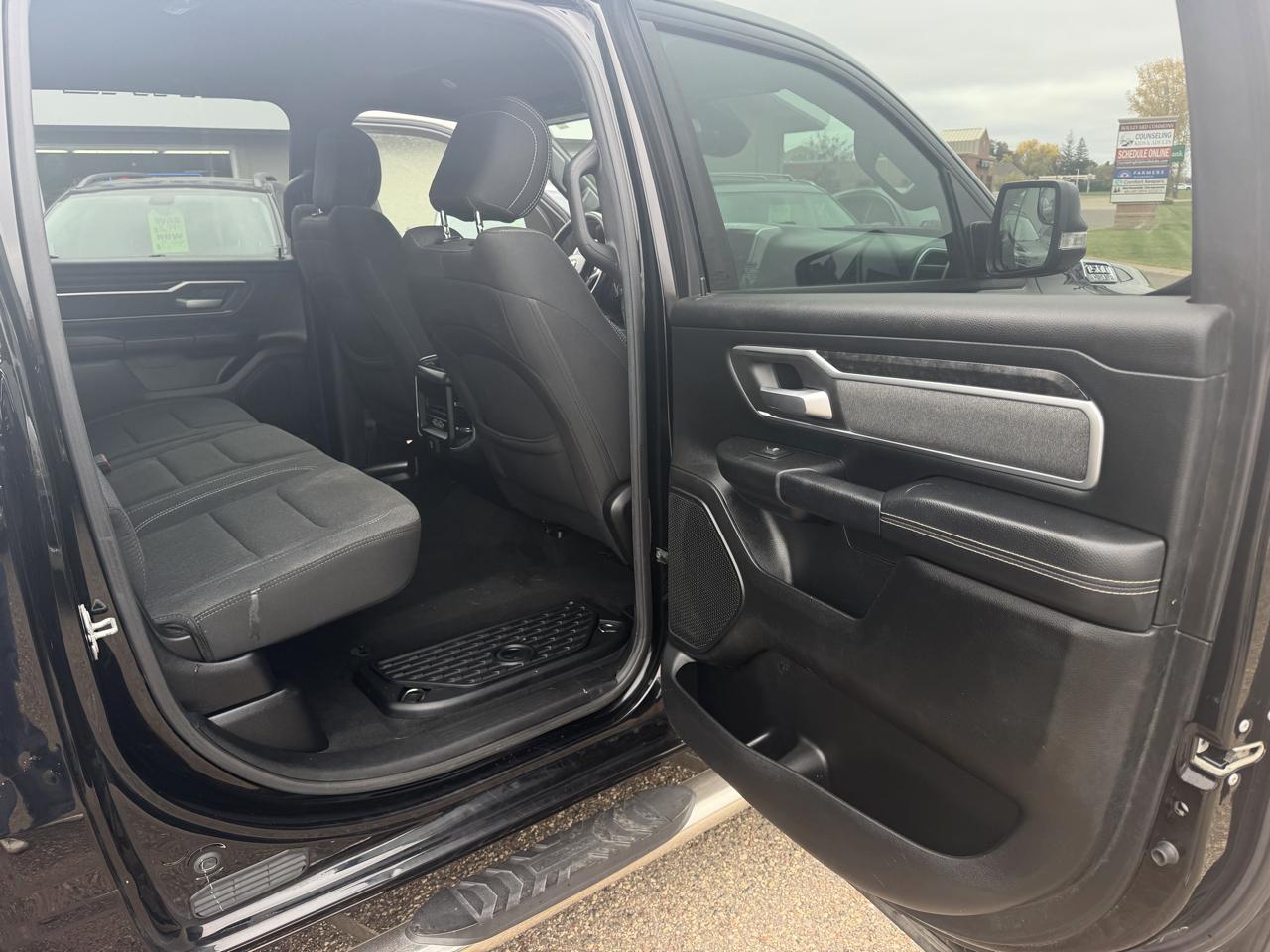 RAM 1500 Big Horn Crew Cab SWB 4WD 2019