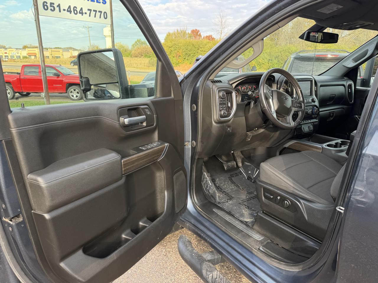 Chevrolet Silverado 1500 Limited LT Trail Boss Crew Cab Long Box 4WD 2022