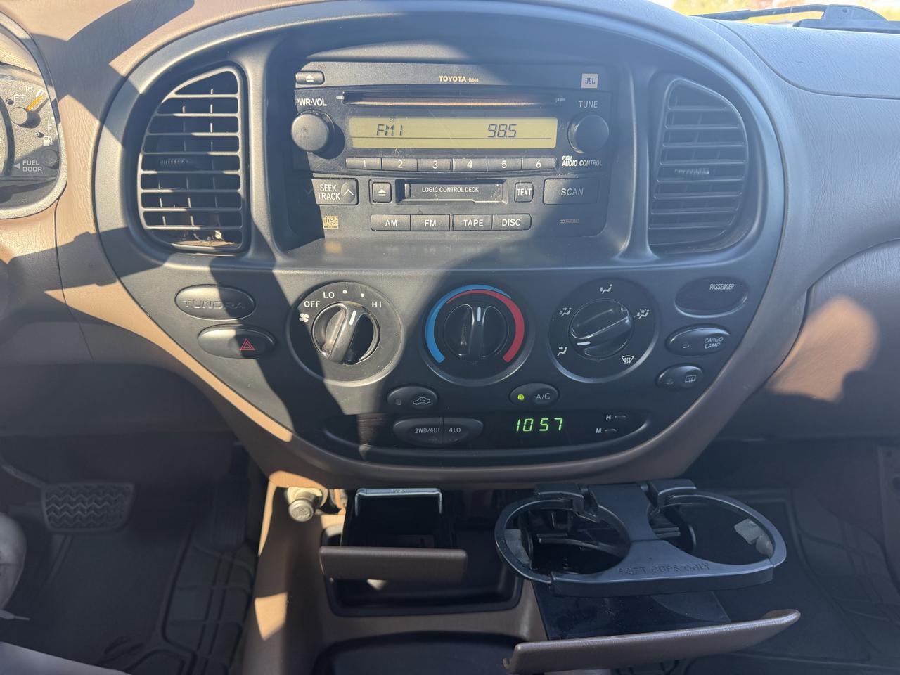 Toyota Tundra SR5 V8 4WD 2004