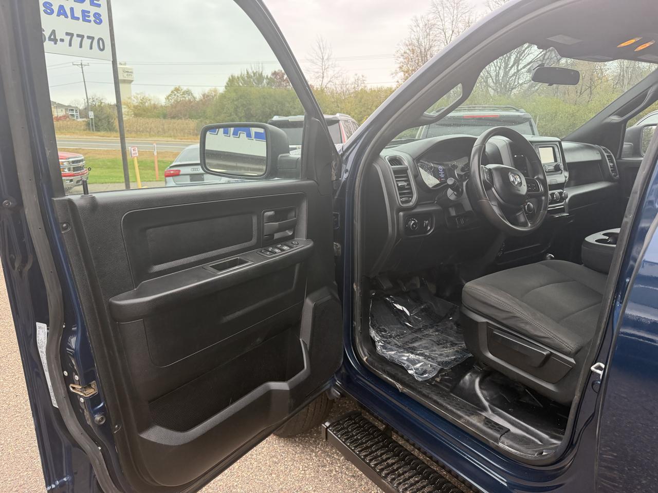 RAM 2500 Tradesman Crew Cab SWB 4WD 2022