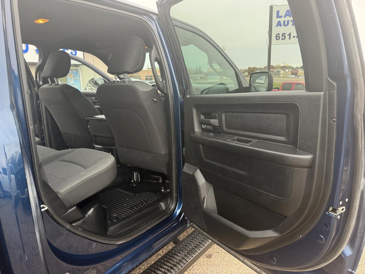 RAM 2500 Tradesman Crew Cab SWB 4WD 2022