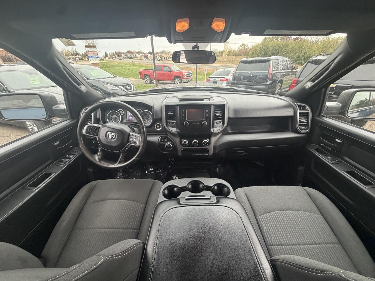 RAM 2500 Tradesman Crew Cab SWB 4WD 2022