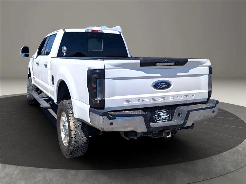 2017 Ford F-250 Lariat photo 2
