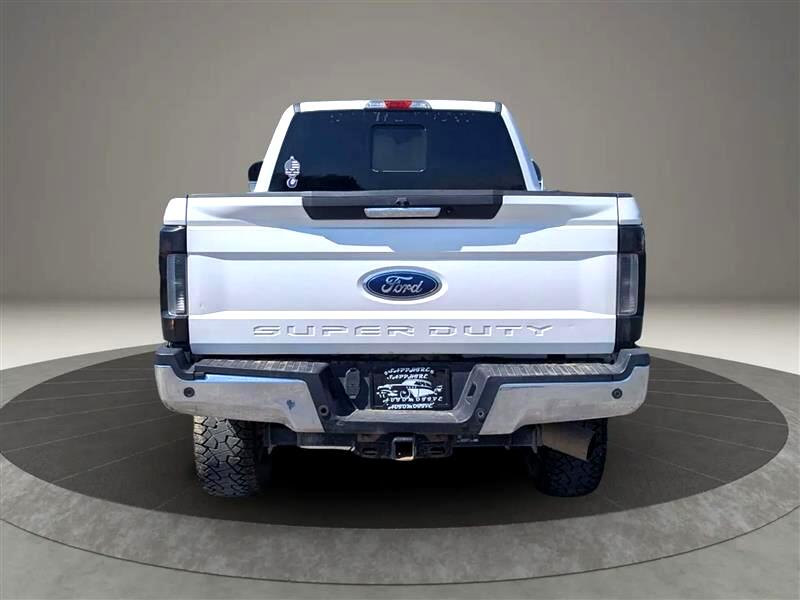 2017 Ford F-250 Lariat photo 3