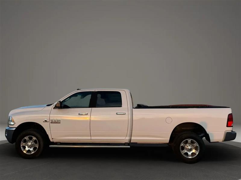 2016 Ram 3500 SLT photo 2
