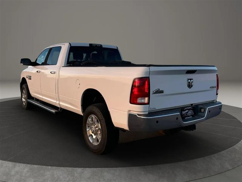 2016 Ram 3500 SLT photo 3