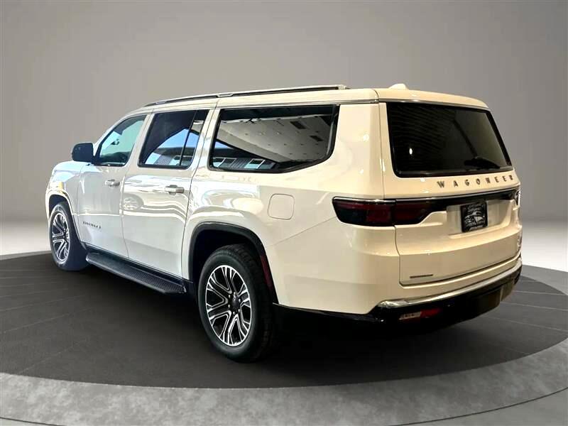 2023 Jeep Wagoneer L Series II photo 3