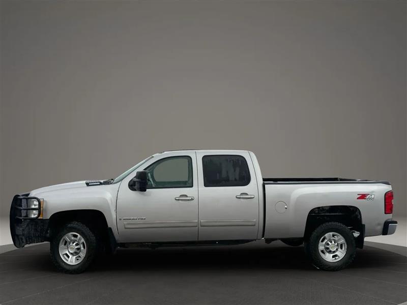 2008 Chevrolet Silverado 2500HD LTZ photo 2