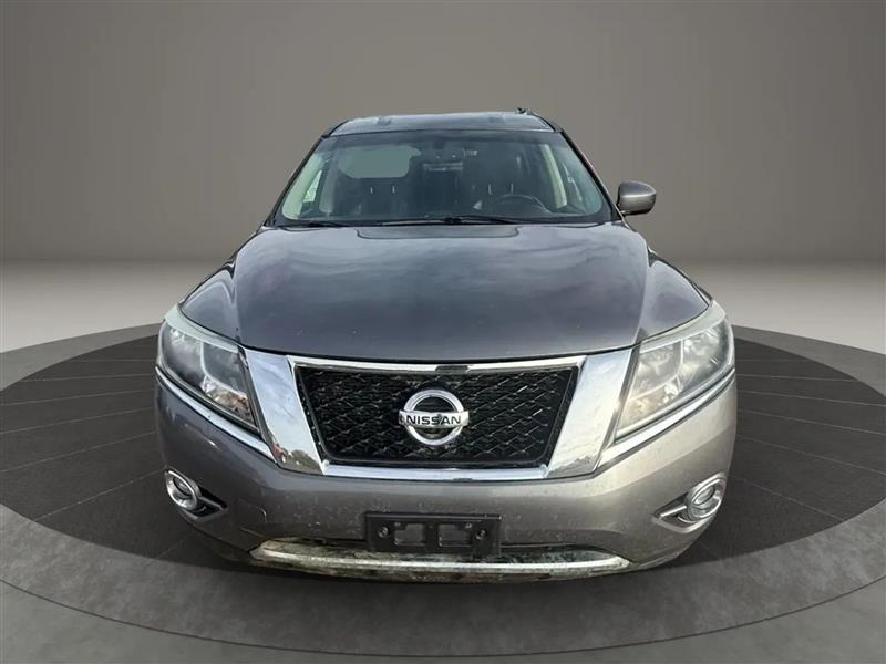 2015 Nissan Pathfinder SL photo 2
