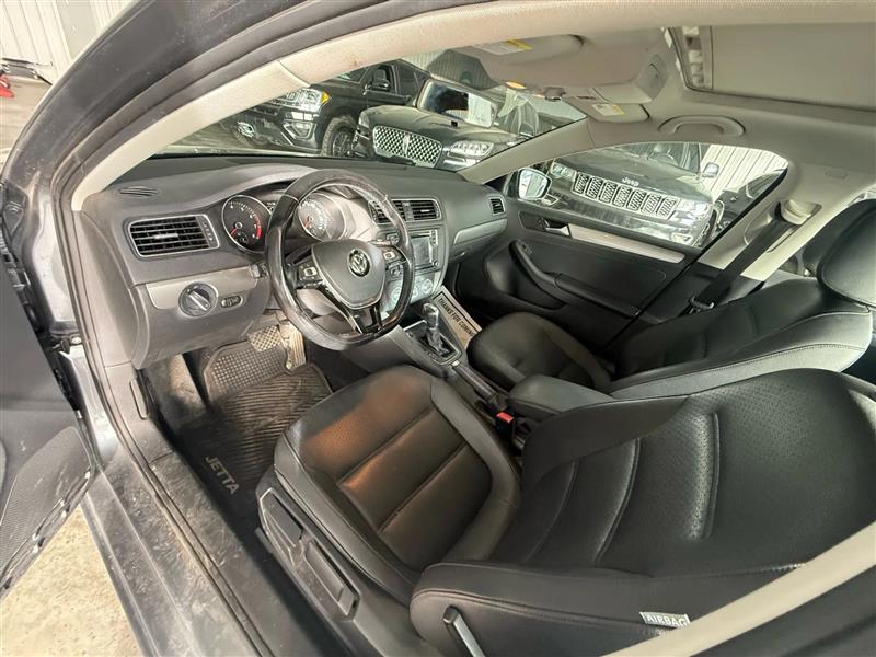 2017 Volkswagen Jetta 1.4T SE photo 3