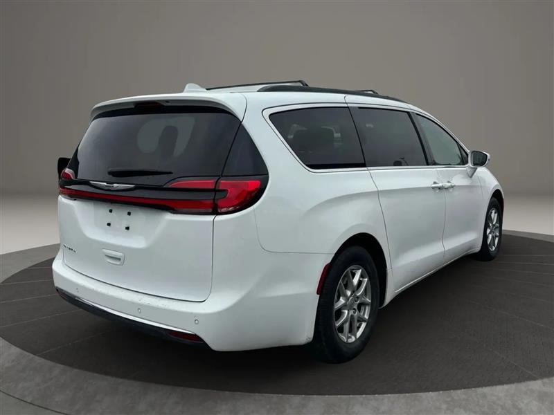 Chrysler Pacifica Touring 2022