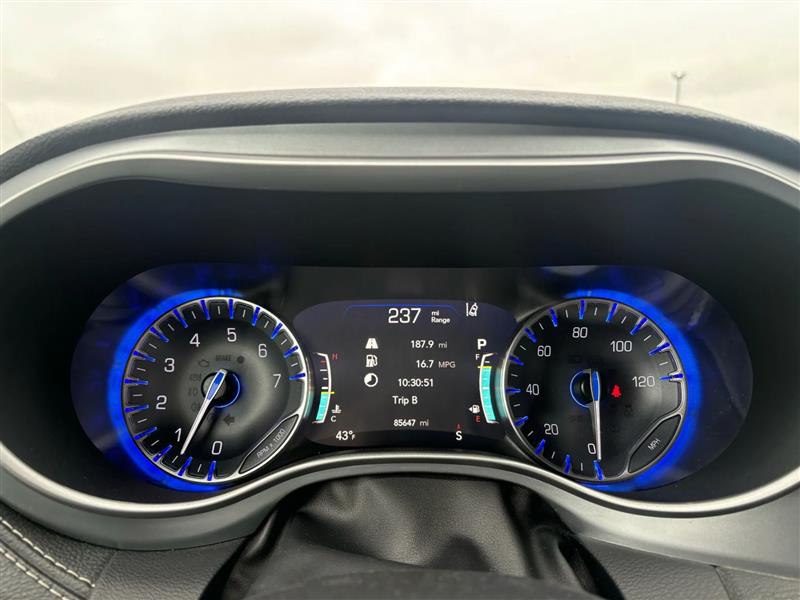 Chrysler Pacifica Touring 2022