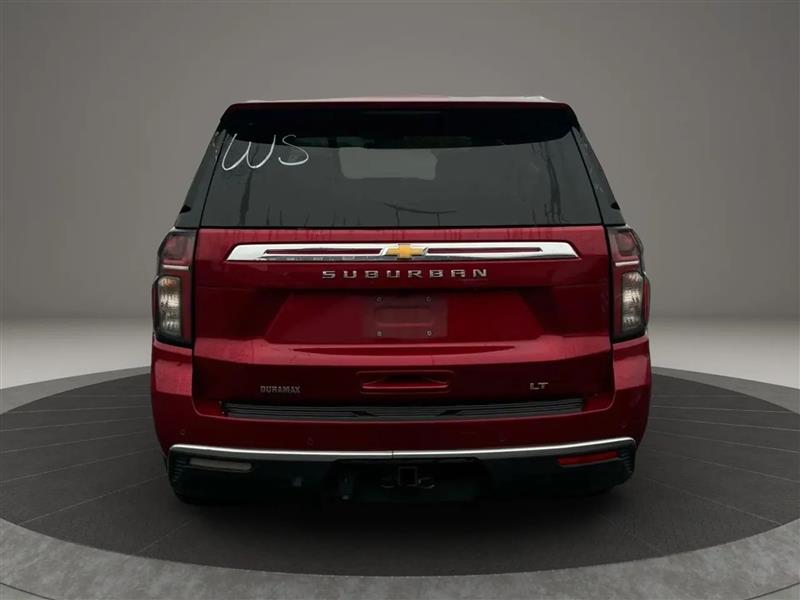 2022 Chevrolet Suburban LT photo 4