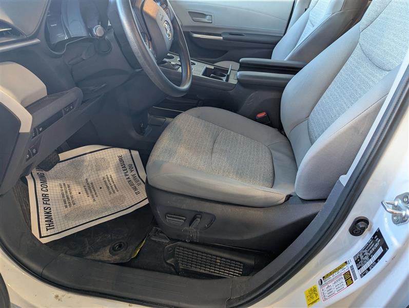 Toyota Sienna LE 8-Passenger AWD 2022