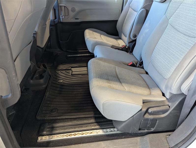 Toyota Sienna LE 8-Passenger AWD 2022