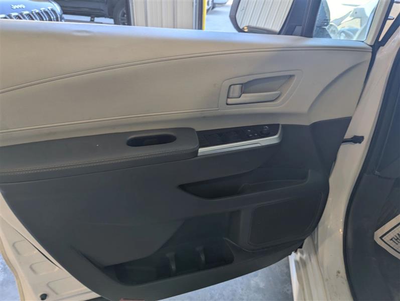 Toyota Sienna LE 8-Passenger AWD 2022