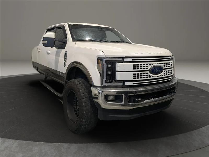 2017 Ford F-250 Super Duty Lariat's photo