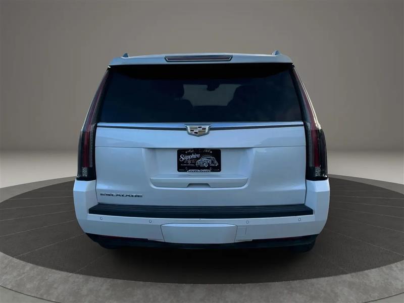2018 Cadillac Escalade Premium Luxury photo 4