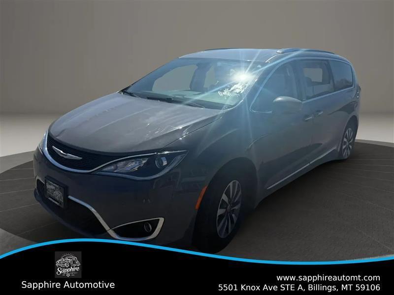 2020 Chrysler Pacifica Touring L Plus's photo