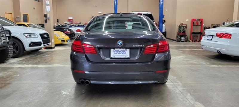 BMW 5-Series  2013