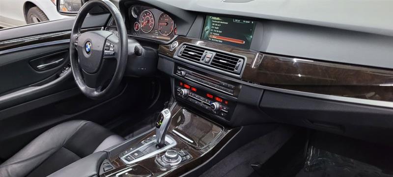 BMW 5-Series  2013