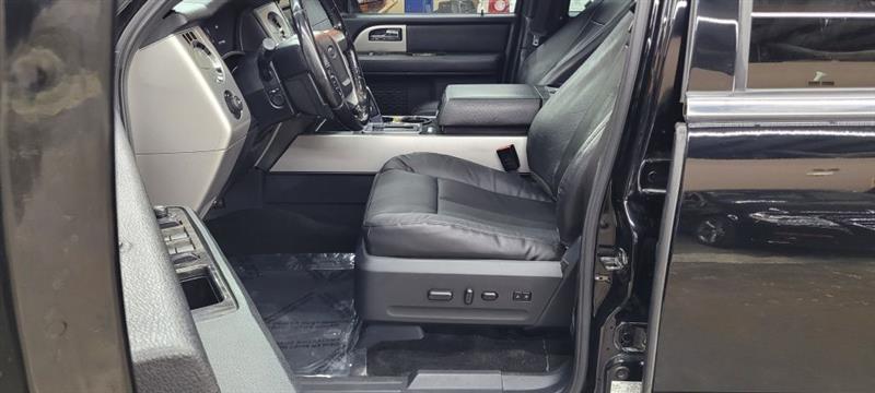 Ford Expedition photo 2
