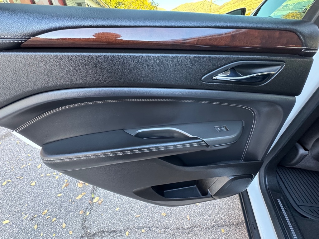 Cadillac SRX AWD 4dr Luxury Collection 2012