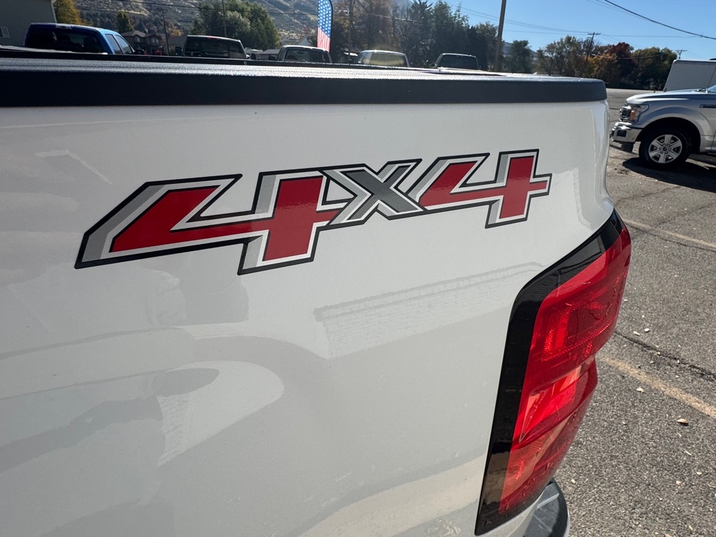 Chevrolet Silverado 1500 4WD Crew Cab 153.0" LT w/1LT 2017